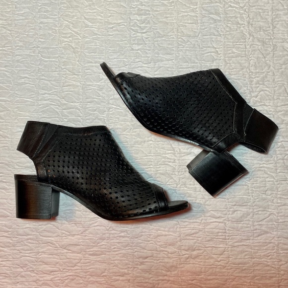 NWOT Steve Madden Heels - Picture 2 of 6